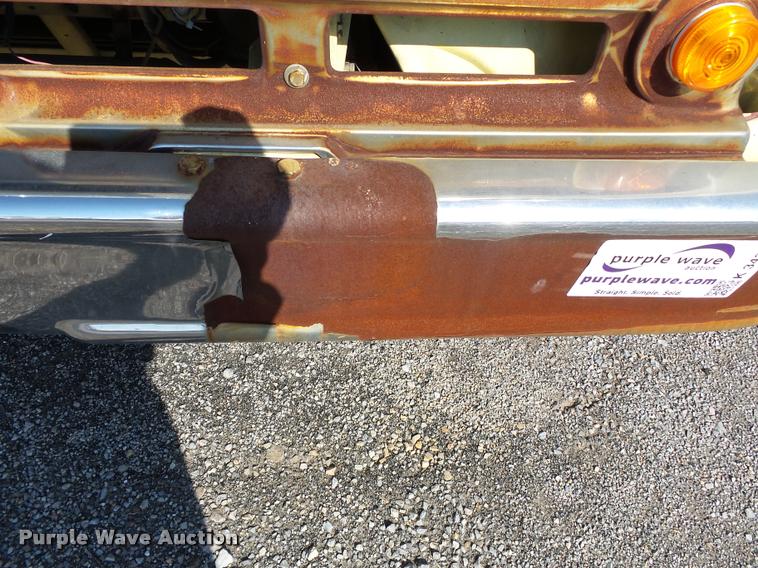 image for item K3435 1976 Ford 900 fire truck