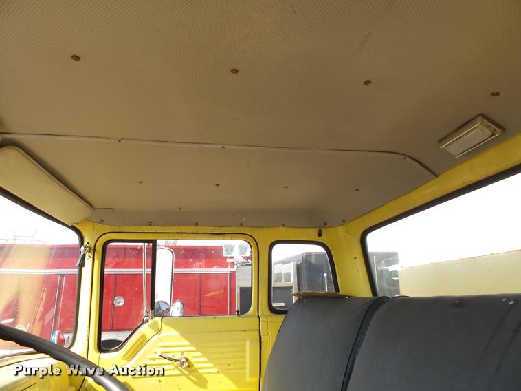 image for item K3435 1976 Ford 900 fire truck