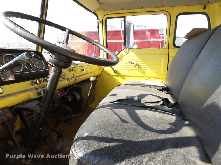 image for item K3435 1976 Ford 900 fire truck