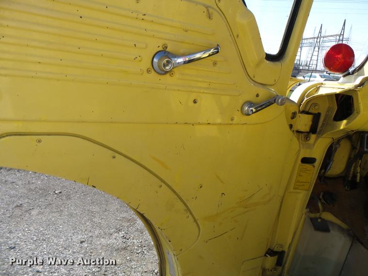 image for item K3435 1976 Ford 900 fire truck