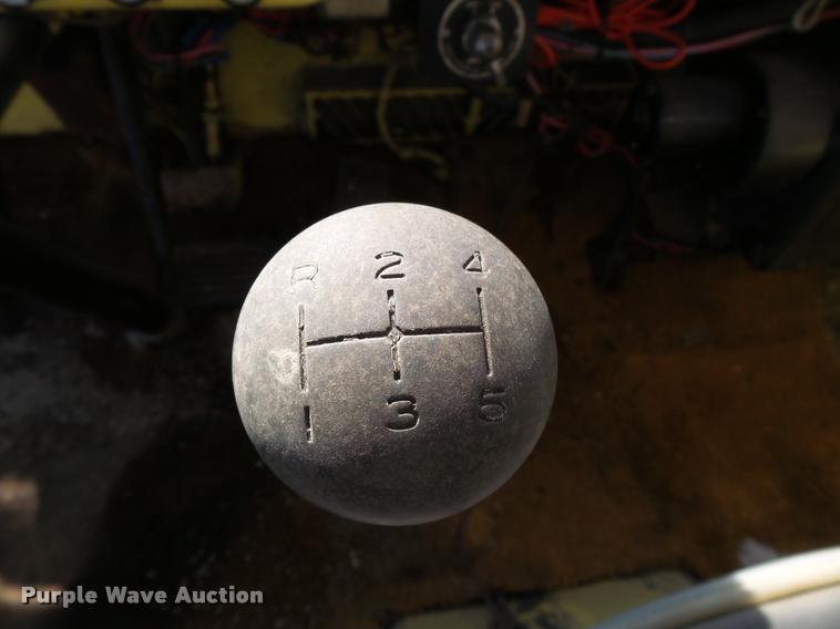 image for item K3435 1976 Ford 900 fire truck