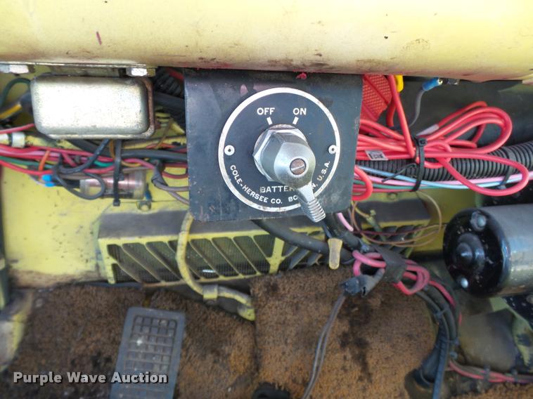 image for item K3435 1976 Ford 900 fire truck