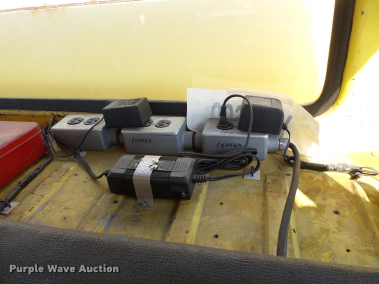 image for item K3435 1976 Ford 900 fire truck