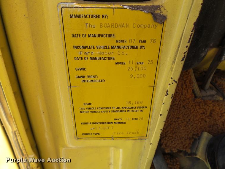 image for item K3435 1976 Ford 900 fire truck