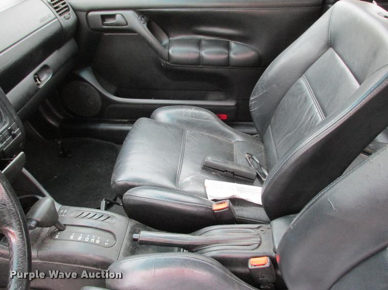 image for item K4247 1999 Volkswagen Cabrio convertible