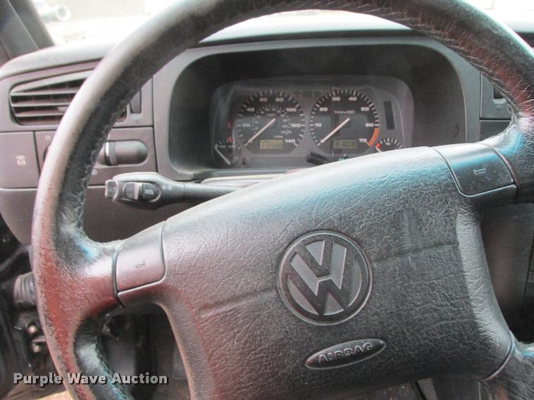 image for item K4247 1999 Volkswagen Cabrio convertible