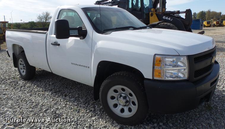 image for item K5600 2009 Chevrolet Silverado 1500 pickup truck