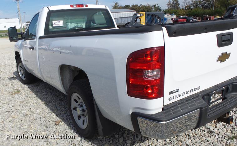 image for item K5600 2009 Chevrolet Silverado 1500 pickup truck