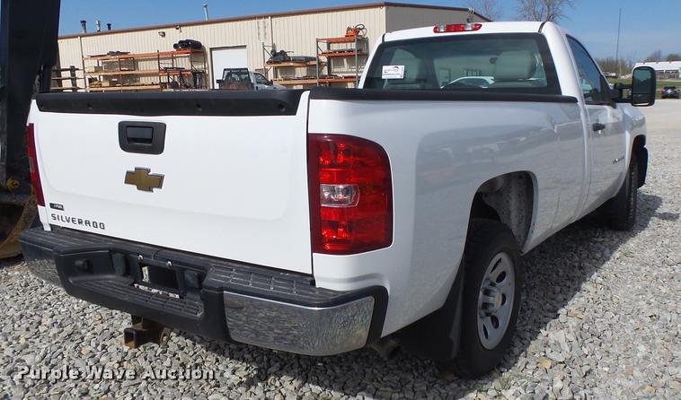 image for item K5600 2009 Chevrolet Silverado 1500 pickup truck