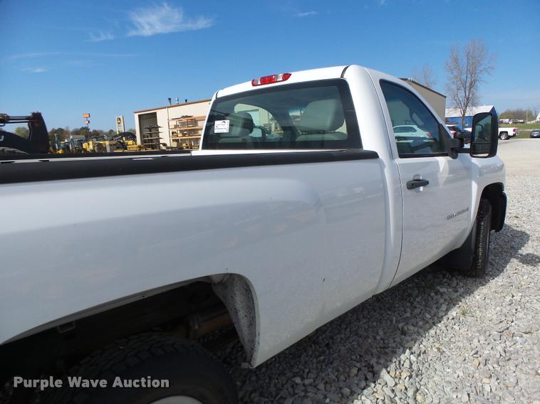 image for item K5600 2009 Chevrolet Silverado 1500 pickup truck