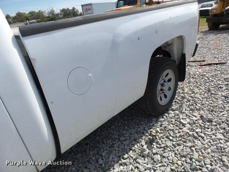 image for item K5600 2009 Chevrolet Silverado 1500 pickup truck