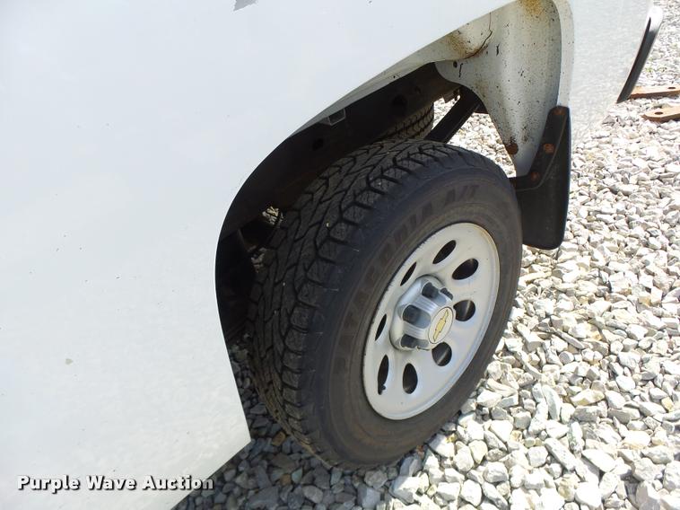 image for item K5600 2009 Chevrolet Silverado 1500 pickup truck