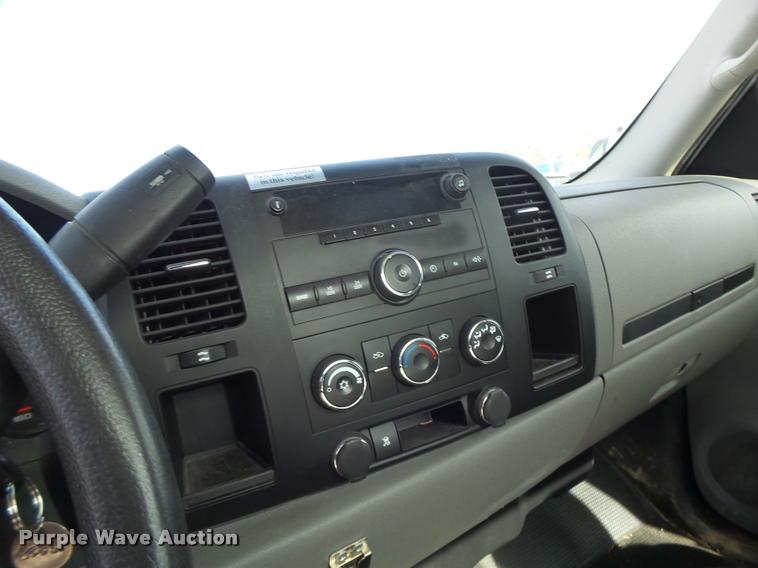 image for item K5600 2009 Chevrolet Silverado 1500 pickup truck