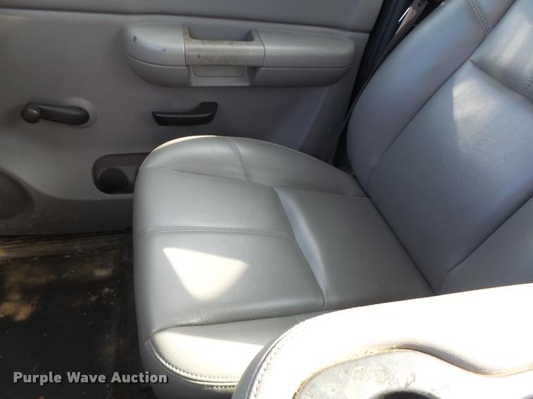 image for item K5600 2009 Chevrolet Silverado 1500 pickup truck