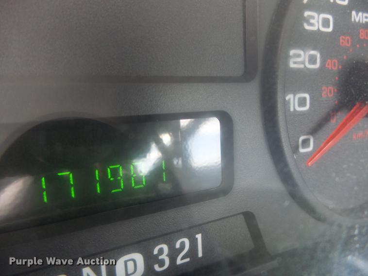 image for item K5601 2005 Ford F450 Super Duty truck cab and chassis