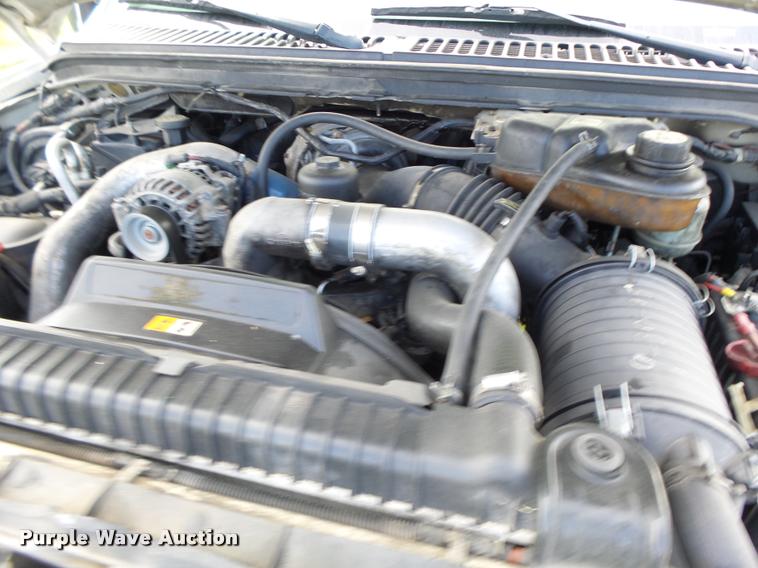 image for item K5601 2005 Ford F450 Super Duty truck cab and chassis