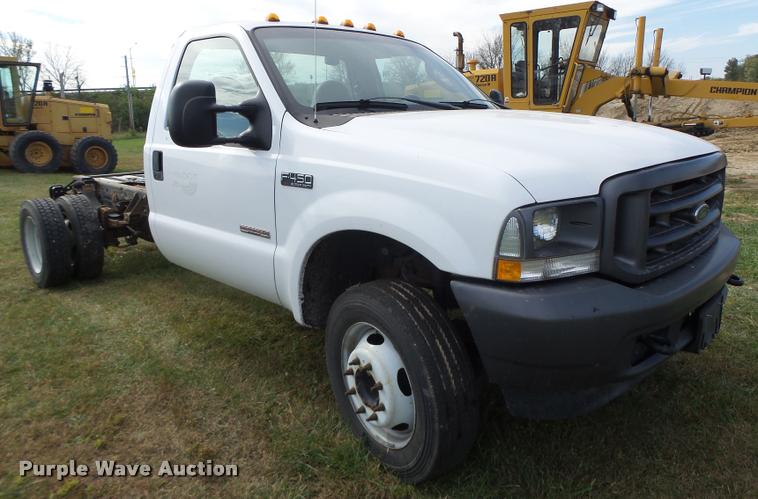 image for item K5602 2004 Ford F450 Super Duty truck cab and chassis