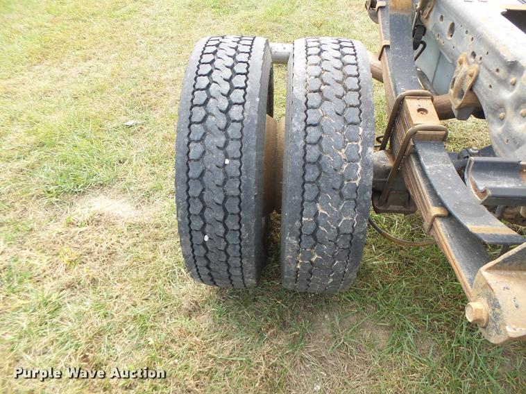 image for item K5602 2004 Ford F450 Super Duty truck cab and chassis