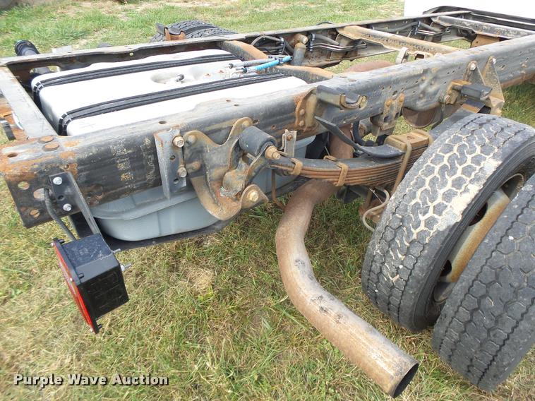 image for item K5602 2004 Ford F450 Super Duty truck cab and chassis