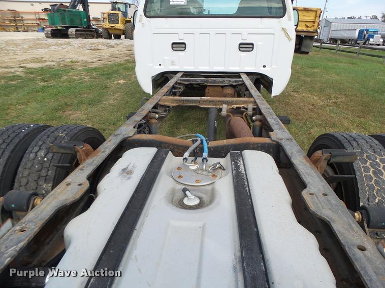 image for item K5602 2004 Ford F450 Super Duty truck cab and chassis