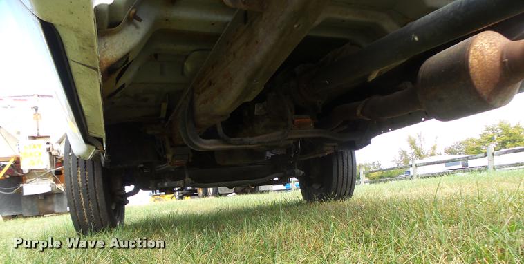 image for item K5602 2004 Ford F450 Super Duty truck cab and chassis