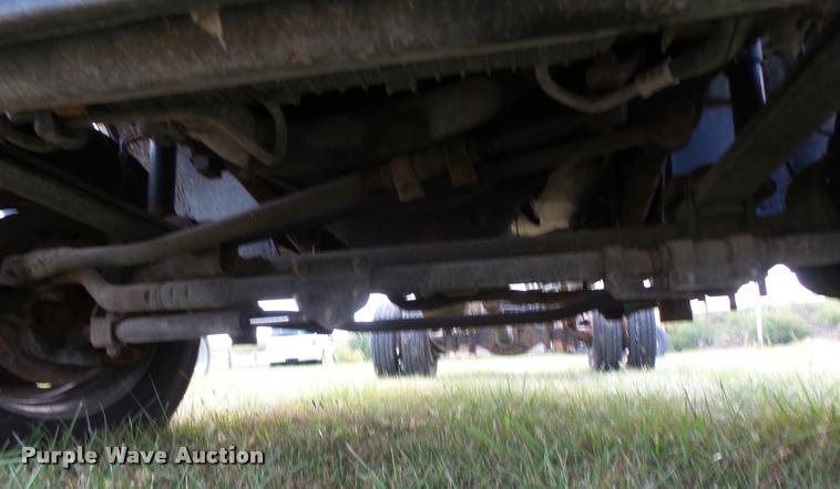 image for item K5602 2004 Ford F450 Super Duty truck cab and chassis