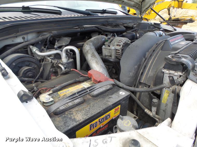 image for item K5602 2004 Ford F450 Super Duty truck cab and chassis