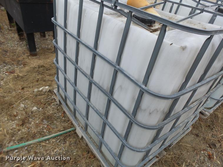 image for item K5615 (6) poly and asphalt tanks