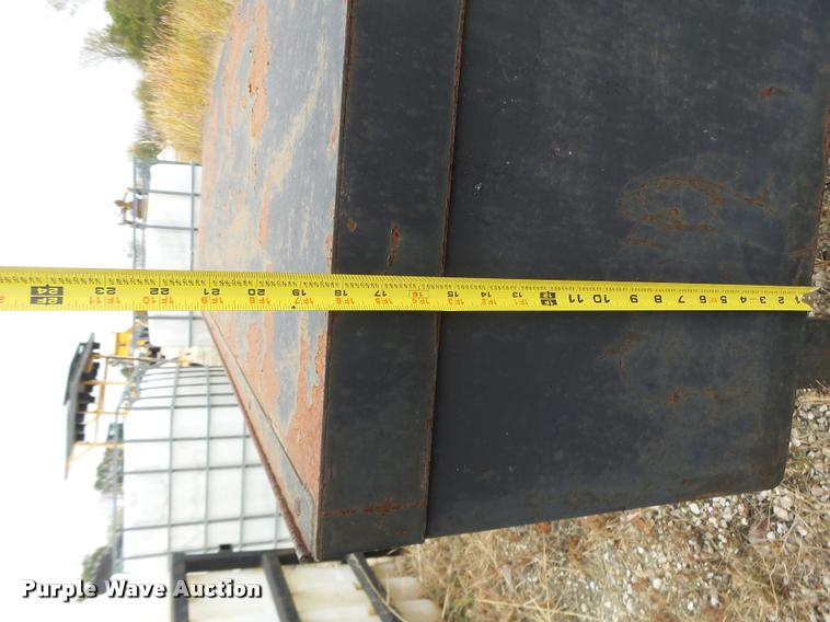 image for item K5615 (6) poly and asphalt tanks