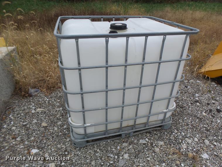 image for item K5615 (6) poly and asphalt tanks