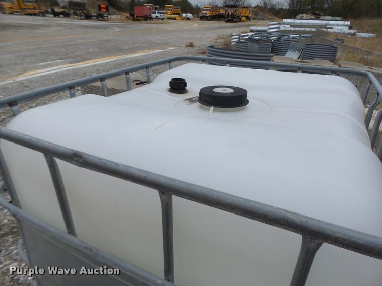 image for item K5615 (6) poly and asphalt tanks