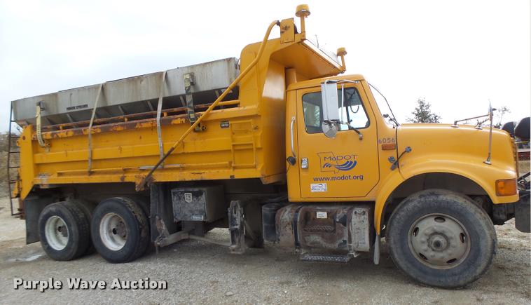 image for item K5620 1999 International 4900 dump truck