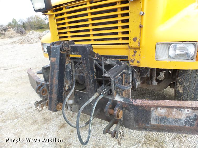 image for item K5620 1999 International 4900 dump truck