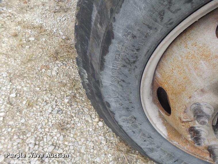 image for item K5620 1999 International 4900 dump truck