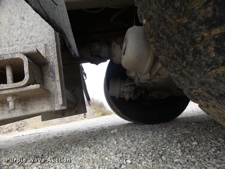 image for item K5620 1999 International 4900 dump truck