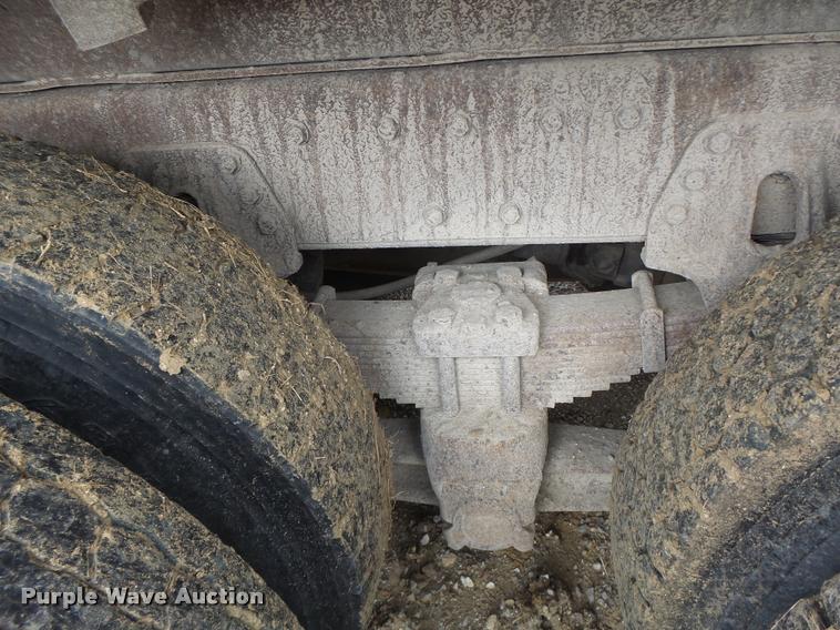 image for item K5620 1999 International 4900 dump truck