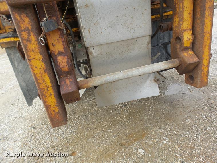 image for item K5620 1999 International 4900 dump truck