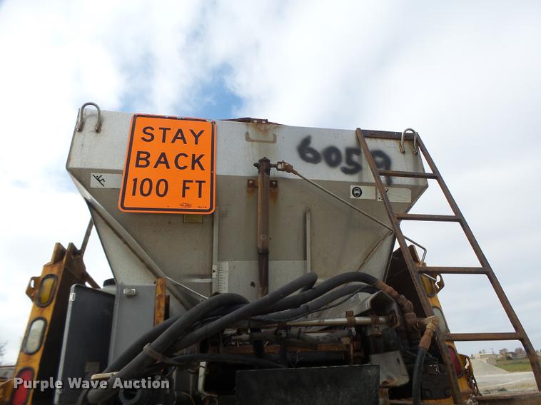 image for item K5620 1999 International 4900 dump truck