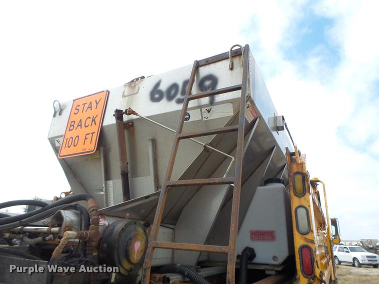 image for item K5620 1999 International 4900 dump truck