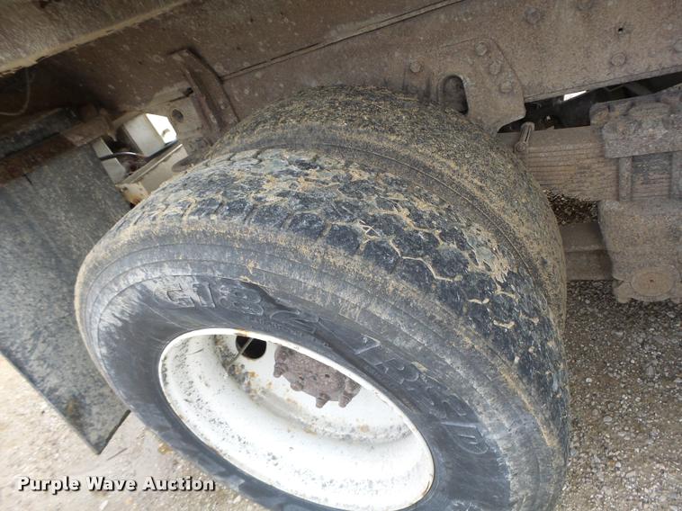 image for item K5620 1999 International 4900 dump truck