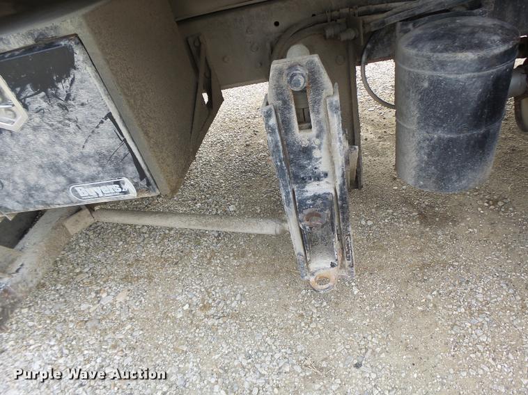 image for item K5620 1999 International 4900 dump truck