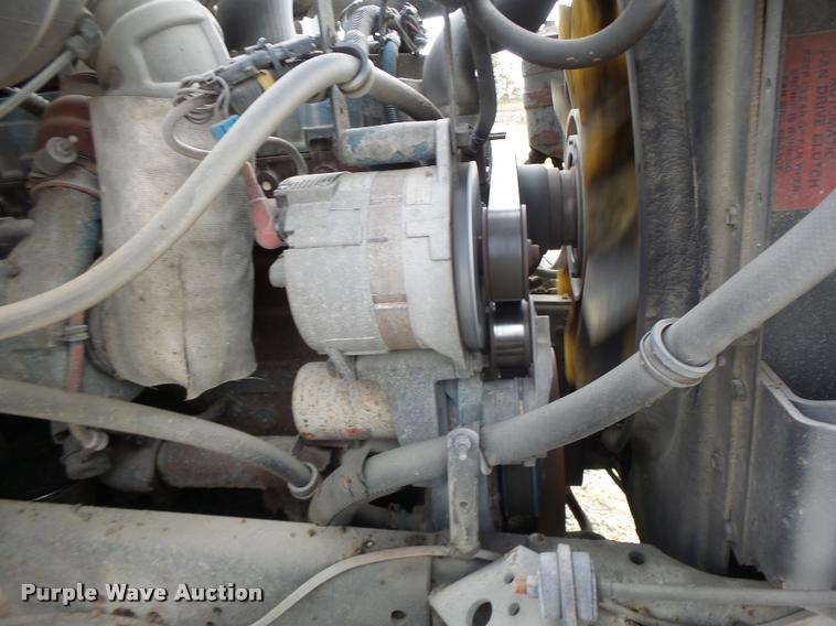 image for item K5620 1999 International 4900 dump truck