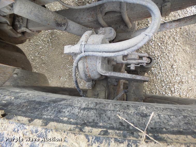 image for item K5620 1999 International 4900 dump truck