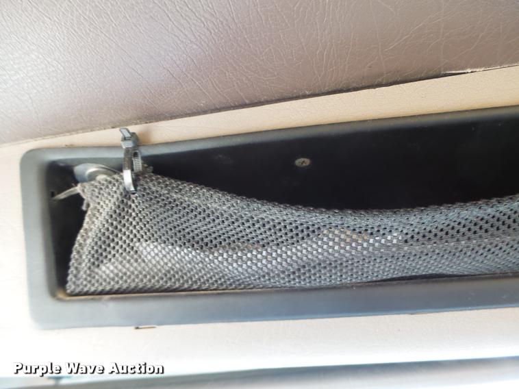 image for item K5620 1999 International 4900 dump truck