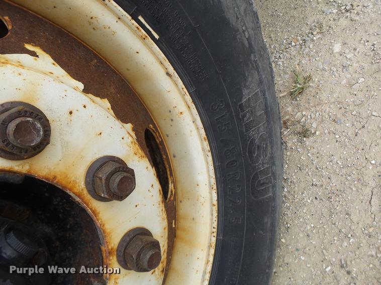 image for item K5621 2006 International 7400 dump truck