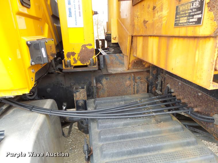 image for item K5621 2006 International 7400 dump truck