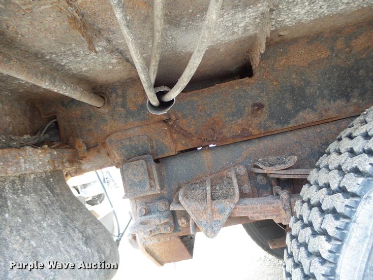 image for item K5621 2006 International 7400 dump truck