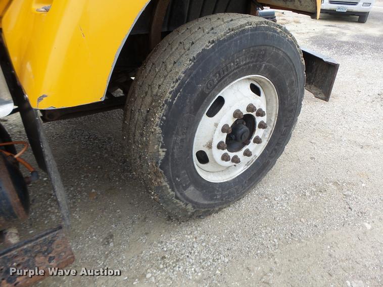 image for item K5621 2006 International 7400 dump truck