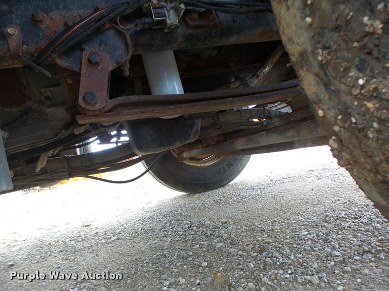 image for item K5621 2006 International 7400 dump truck