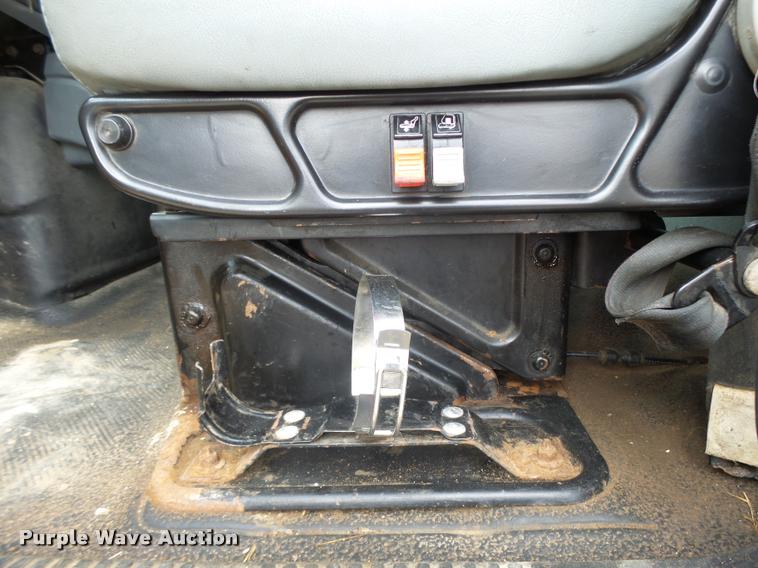 image for item K5621 2006 International 7400 dump truck